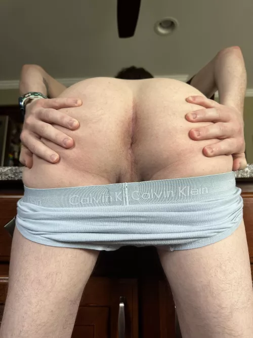 You walk in and I’m like this, wyd?