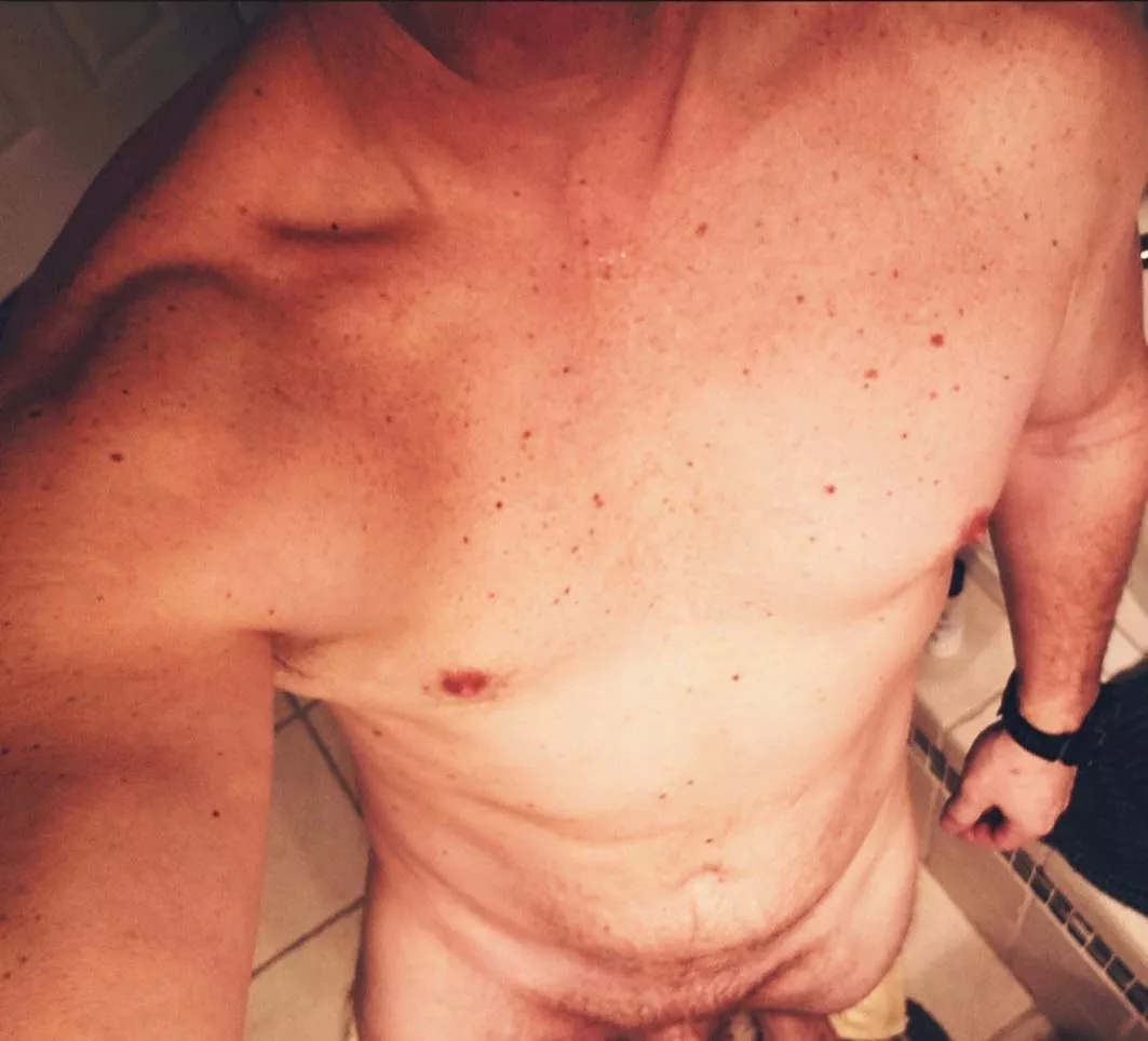 47 M - Traveling Bill looking for fun Hotwife or couple today.