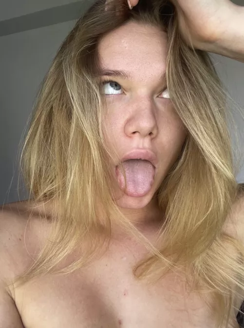 Ahegao princess back from hiatus 💕