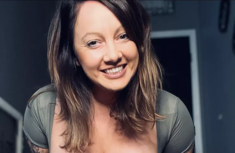 Cuz cute moms are the best 😘