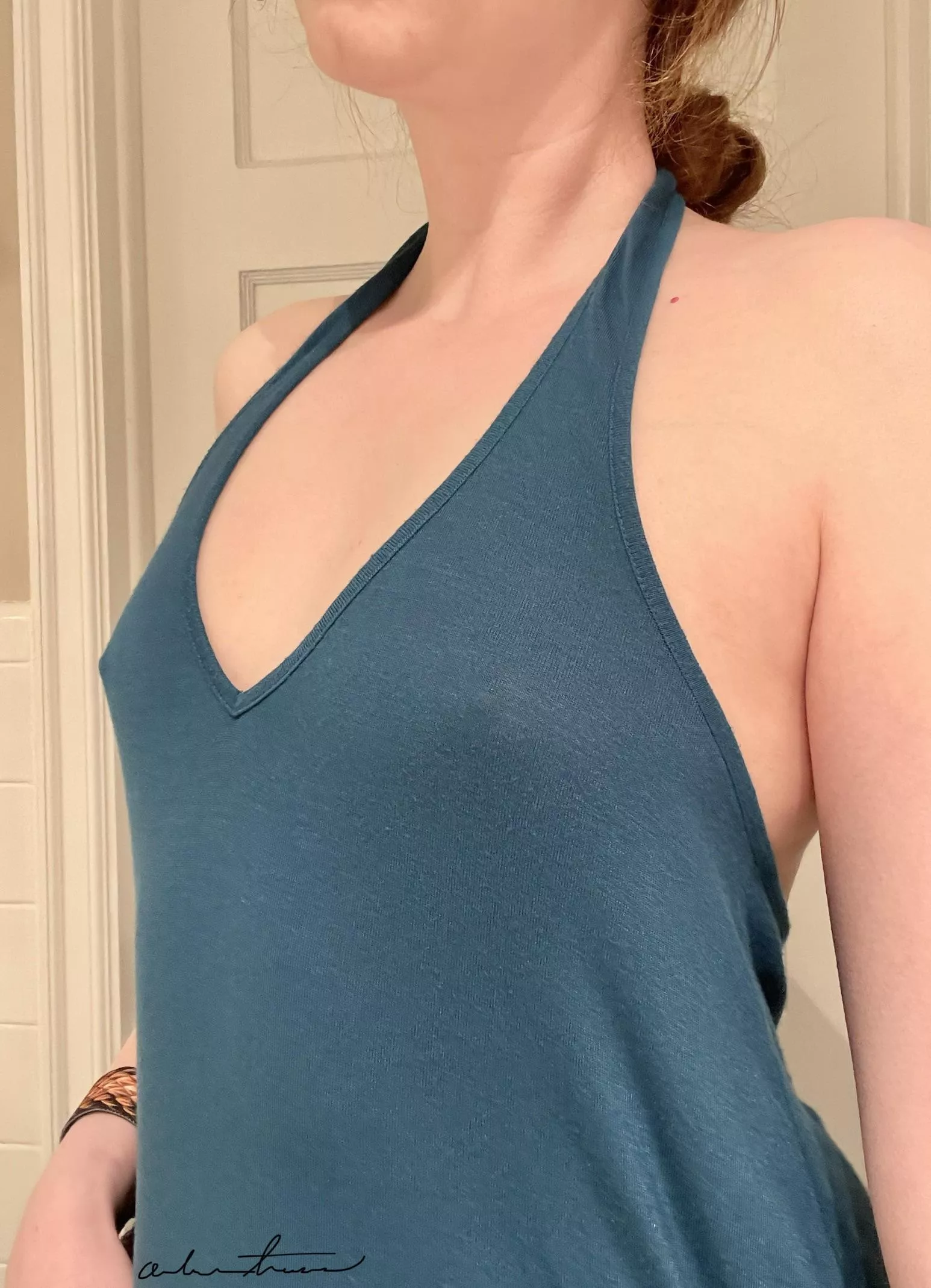 I think V-necks are pretty flattering 😊