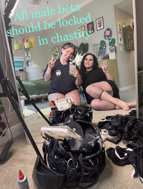 I’m a beta breaker and a wife hater,submit to me bitch😈🔐🔐