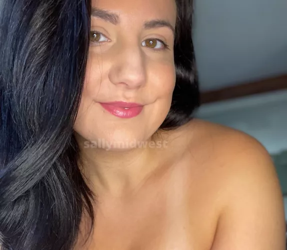 Innocent mom (31) next door who is a secret MILF.