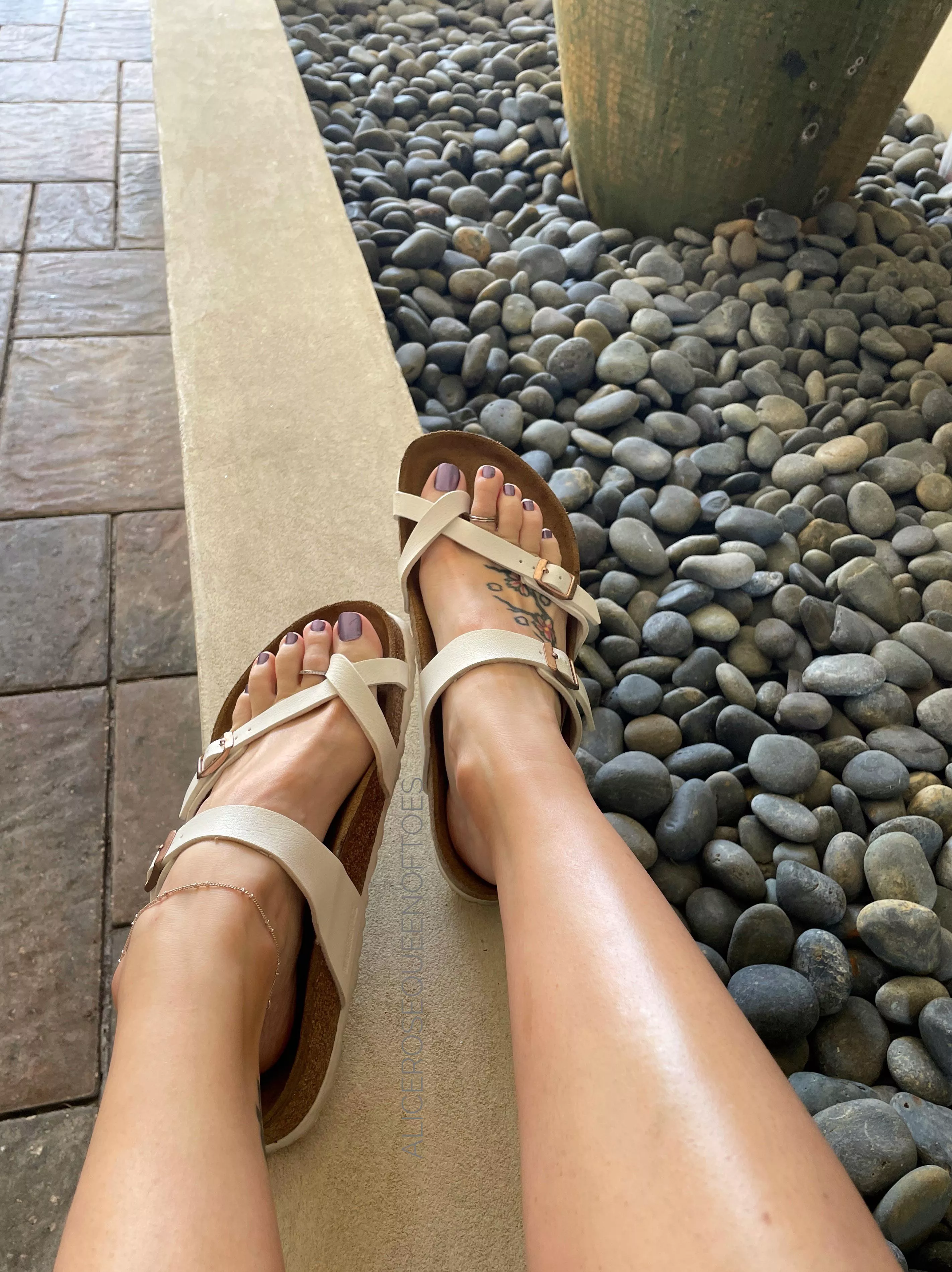 It always feels risky taking pictures in public 🤭