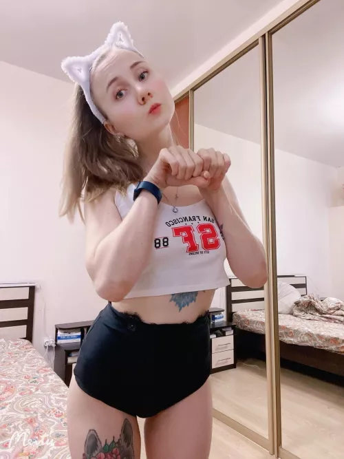 Just sending out kiss to whoever may need one today!🤍