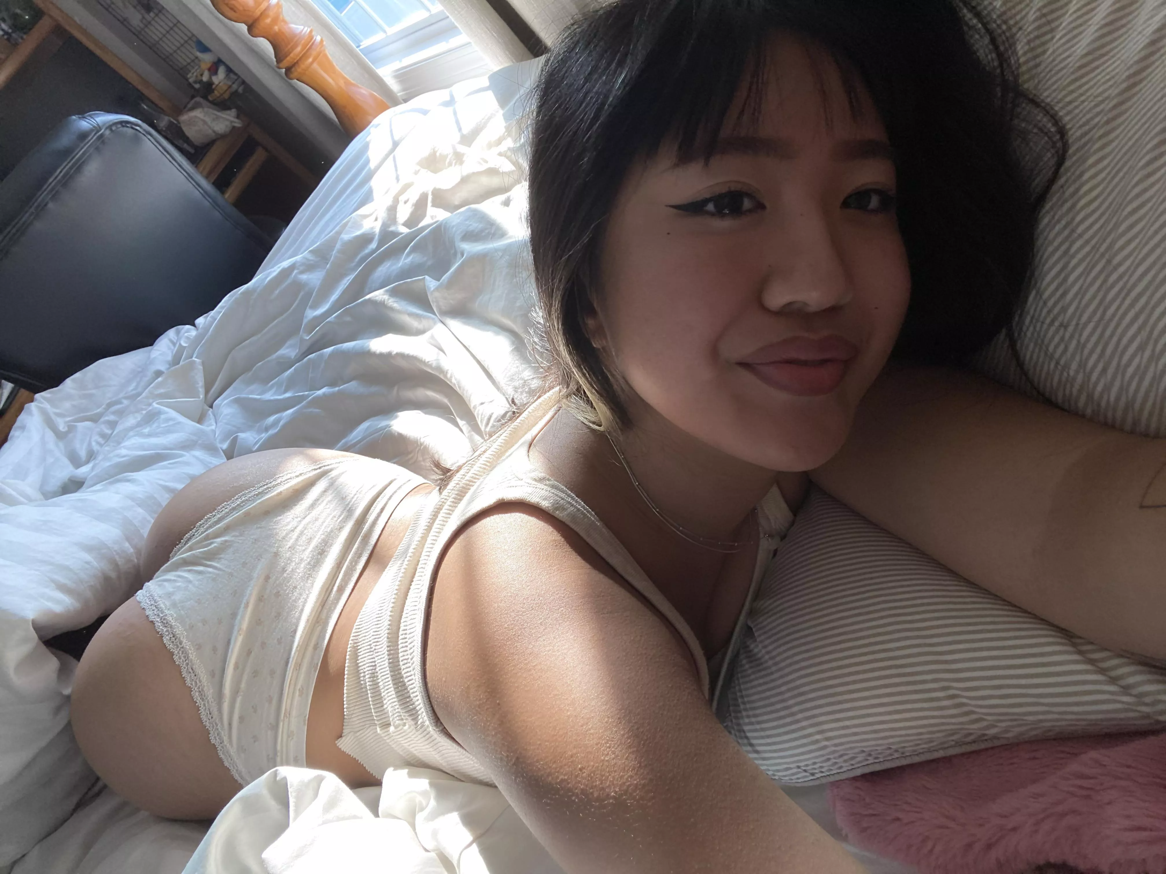 Let’s start the week [f]eeling good! ☺️