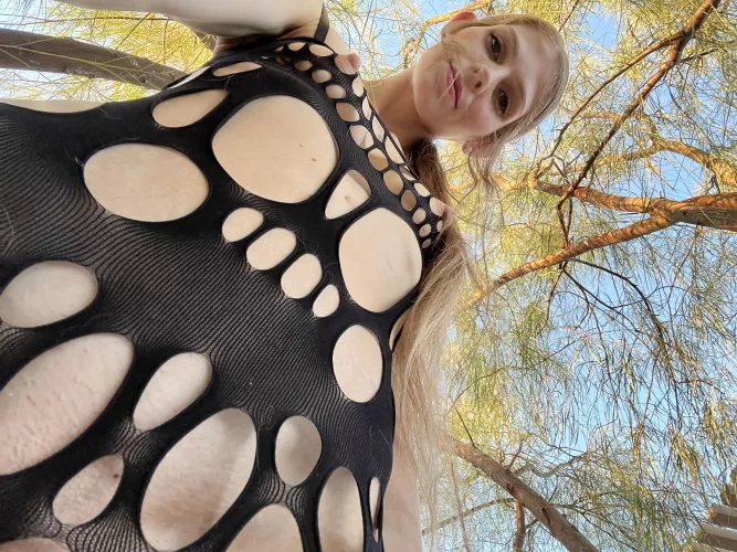 Out and about 🤭🖤🌳