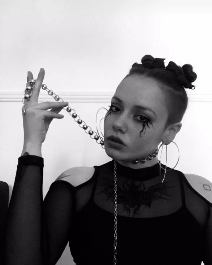 Stop trying to make your stupid dick look bigger, that's mission impossible! 🧐 you better make an effort to leave my clothes clean and impeccable. [domme]