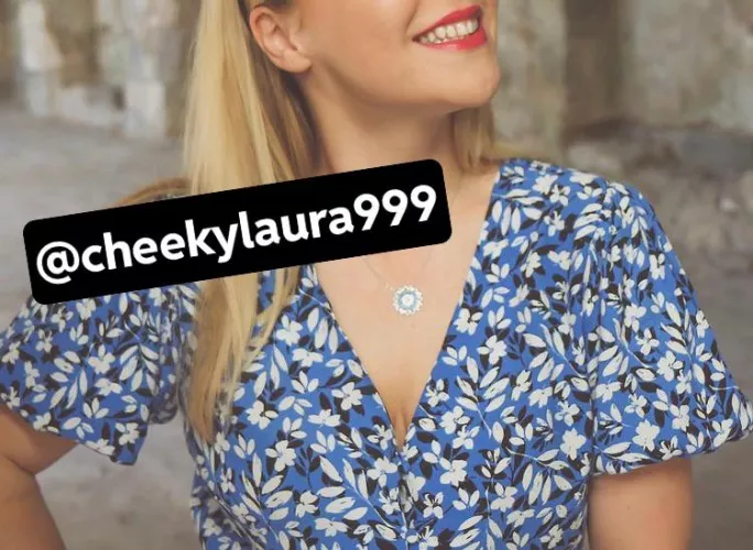 Subscribe for smile, stay for the nudes 😈 FREE to sub. Link in the comments👇🏼