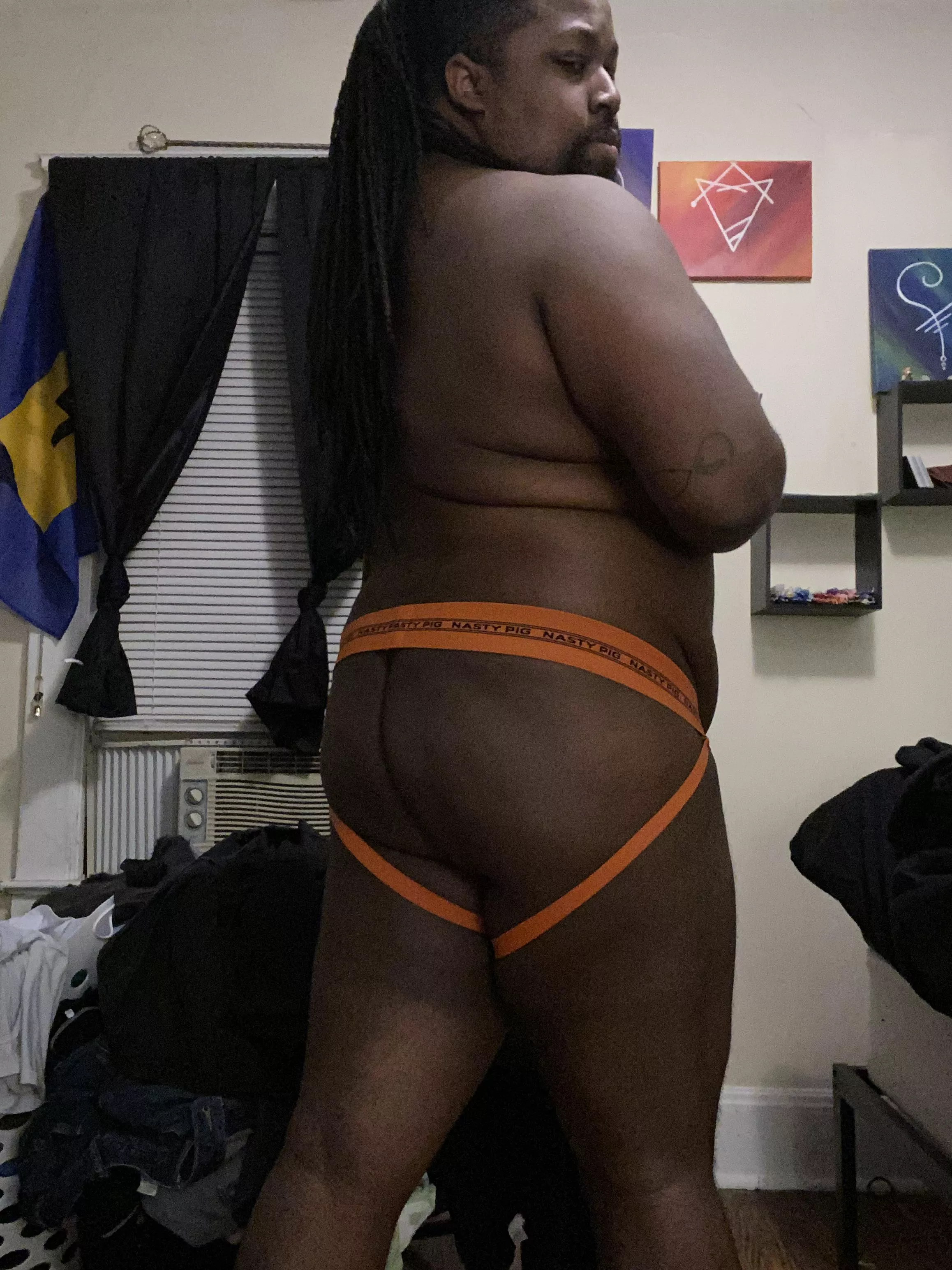 Trying to take more 🌶 pics for the apps —- thoughts?