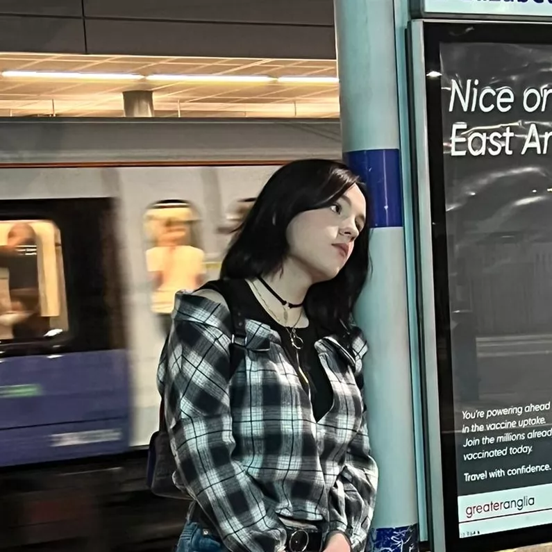 waiting for you at the train station ♥️