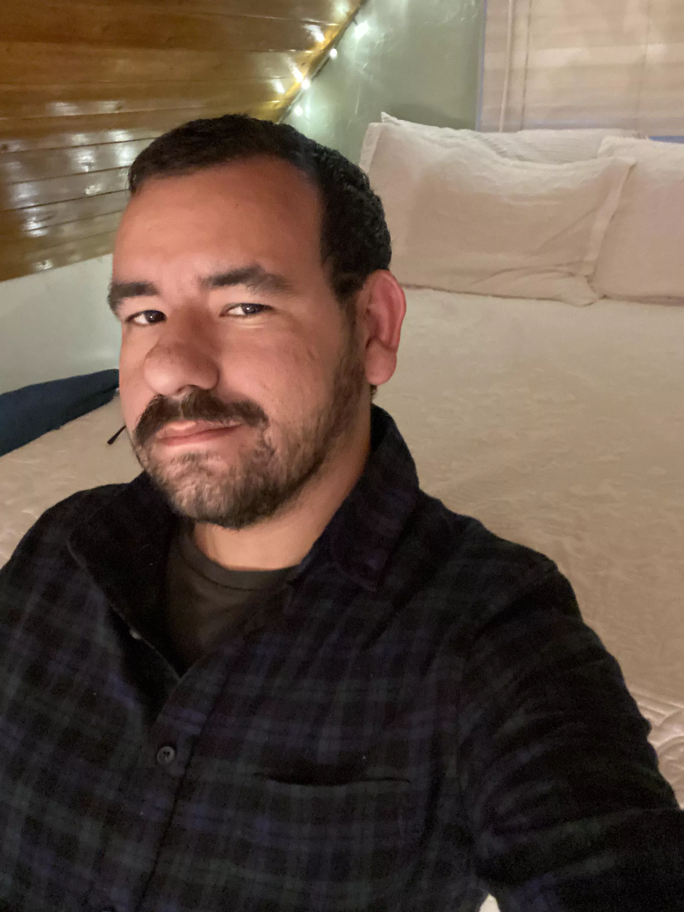 went to the mountains to find a big hungry bear to cuddle with 🙈