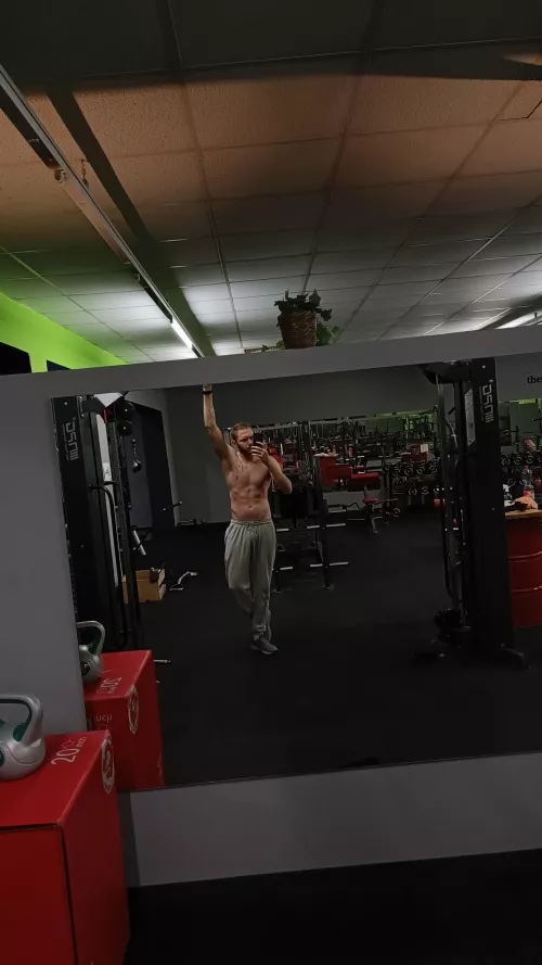 working out at 4 a.(m). offers so many possibilities