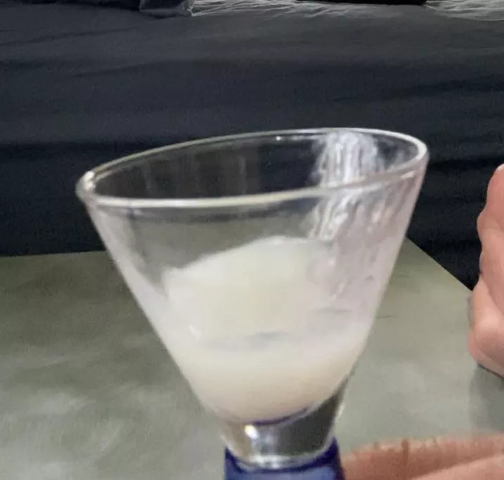 Any girls here thirsty? I’m serving free protein shakes.