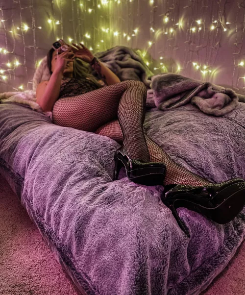 I had a few requests for fishnet… Who am I to deny the people what they want! 😘