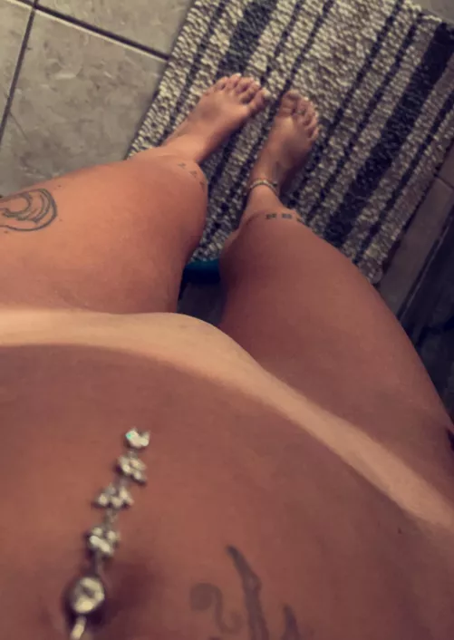 I have the BEST tan line looks like I’m not even naked 😉