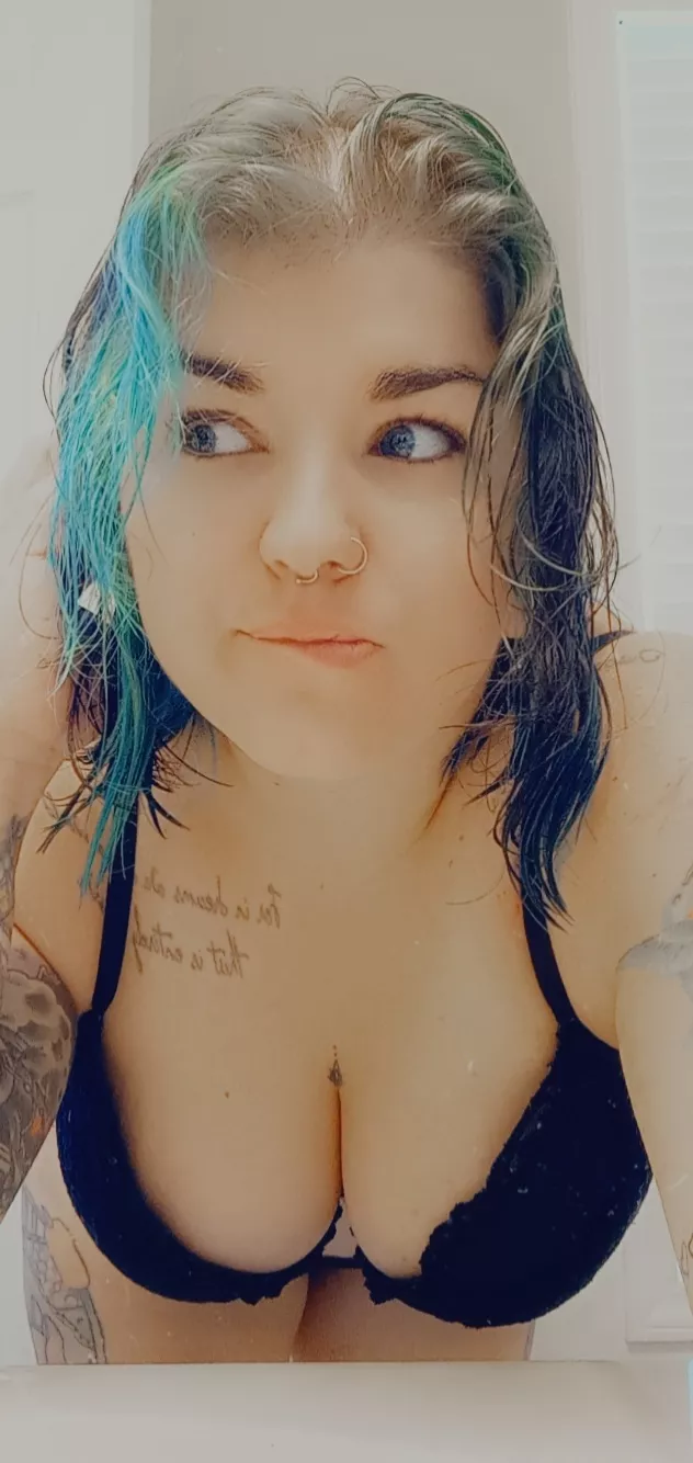 just getting out o[f] the shower. 💕