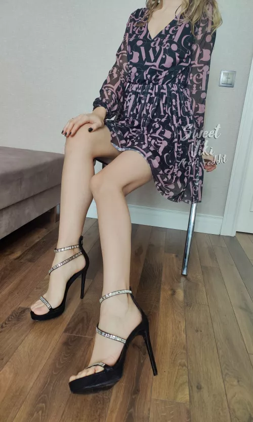 These heels definitely work wonders for the length of my legs