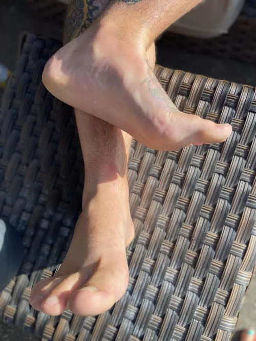 What would you rate my feet? What type of things are you looking for? Comment to let me know 😊