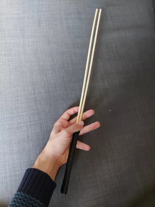 What's the difference between normal and double canes in terms of marks and pain ?