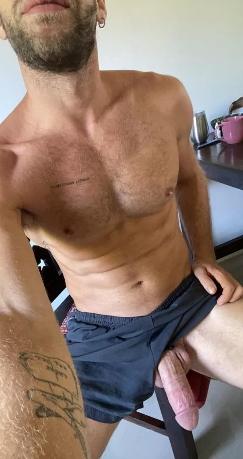 [28] How's it hangin'? 😏