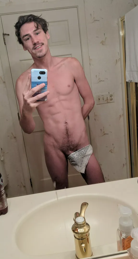 29(M). a hankie is a versatile thing and so am i