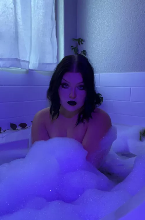 Cum see me at https://onlyfans.com/urbangothic 🫧