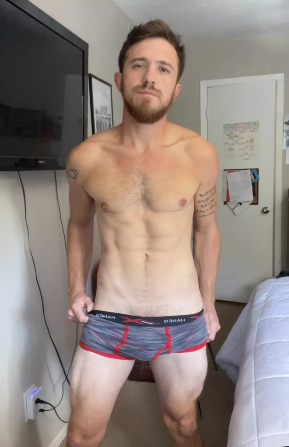 Decided to post again, had to show off after all the hard work I put into getting in shape :)