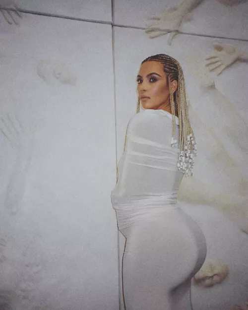 Don’t usually like her on her but she is the prototype Fr