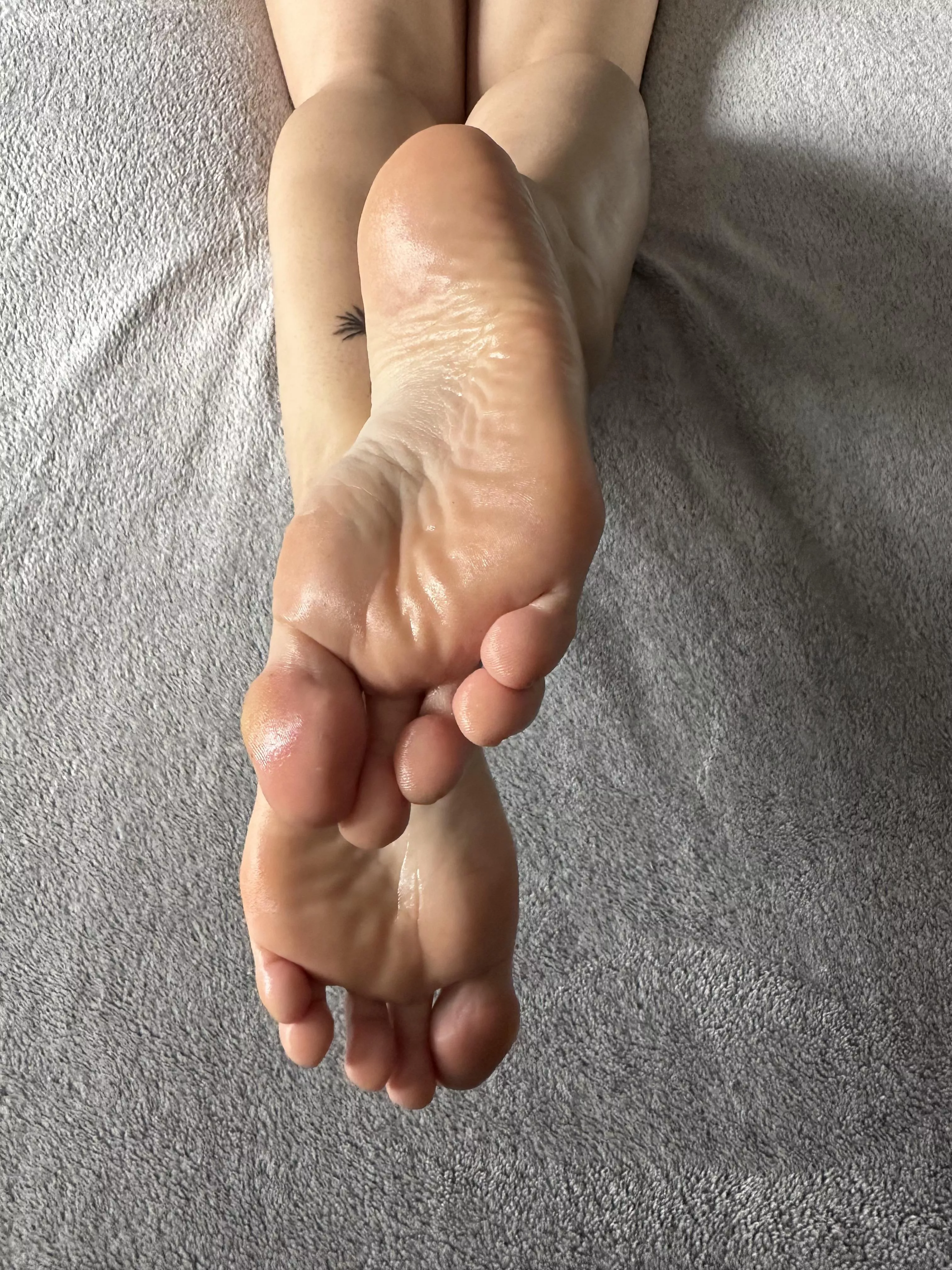 How about making them more wet with creamy stuff? 🧴💦