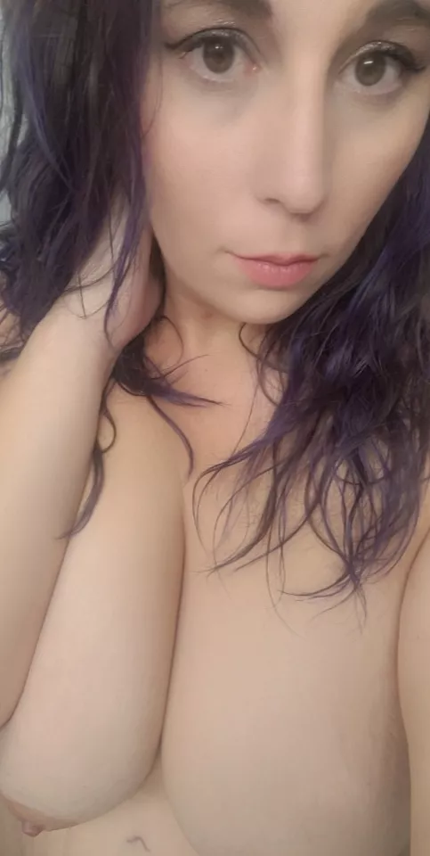 please play with me. I'm waiting.