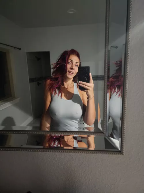 quick selfie before heading to the store 😘