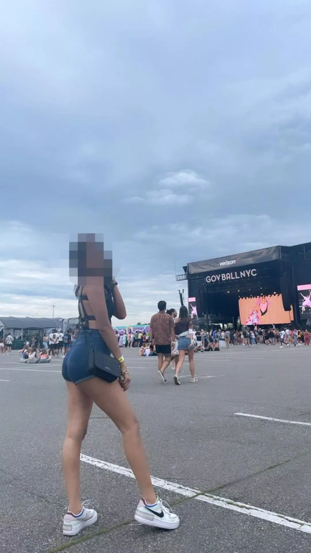 Trading my sexy girlfriend on Telegram: raze004 (send a sample, MUST verify)