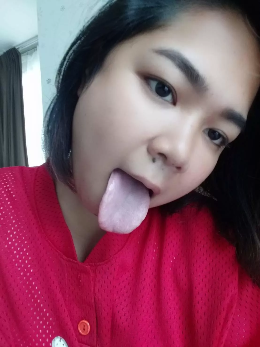 Would you smell and taste the saliva on that tongue?