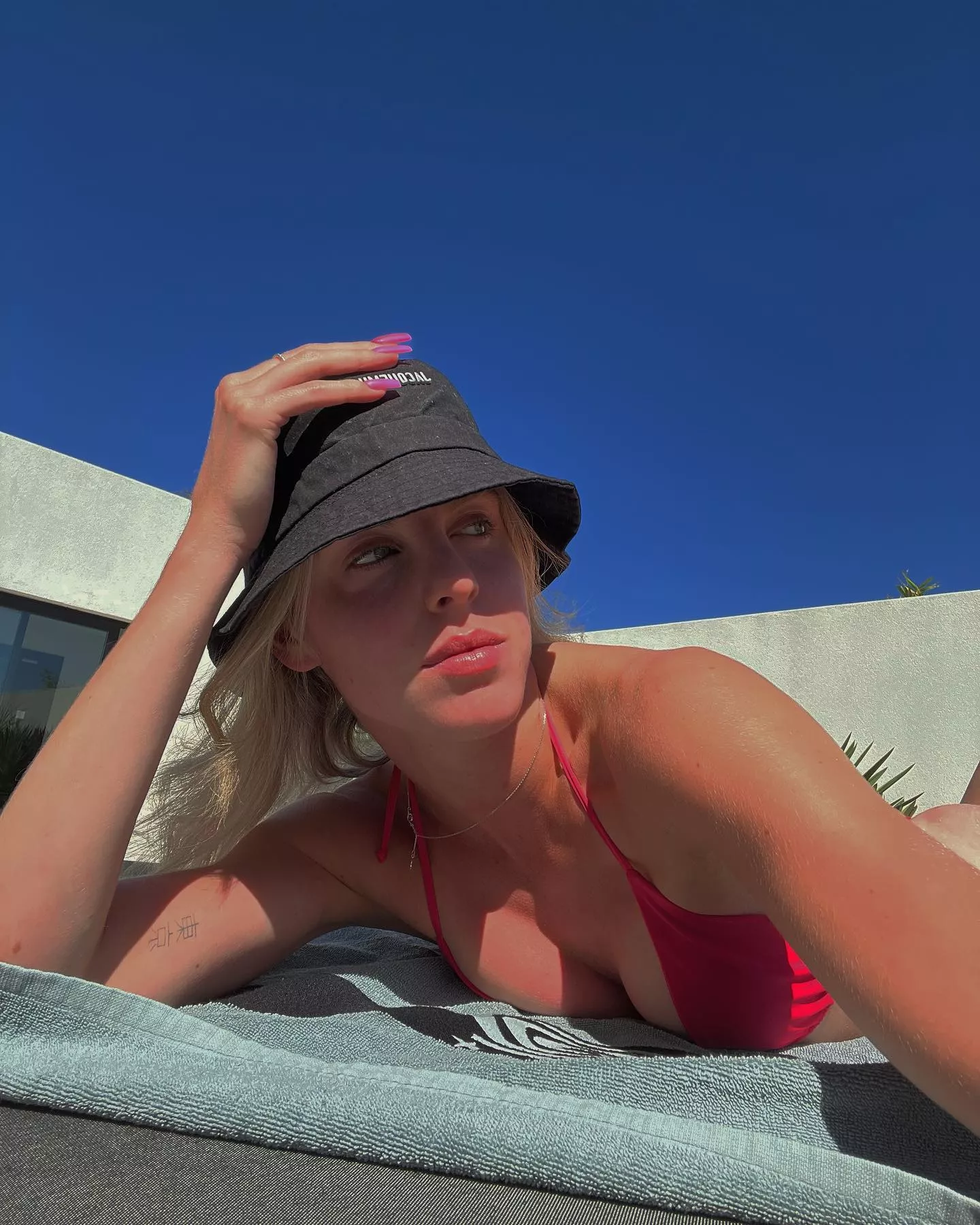 Beautiful white KeelyHodgkinson