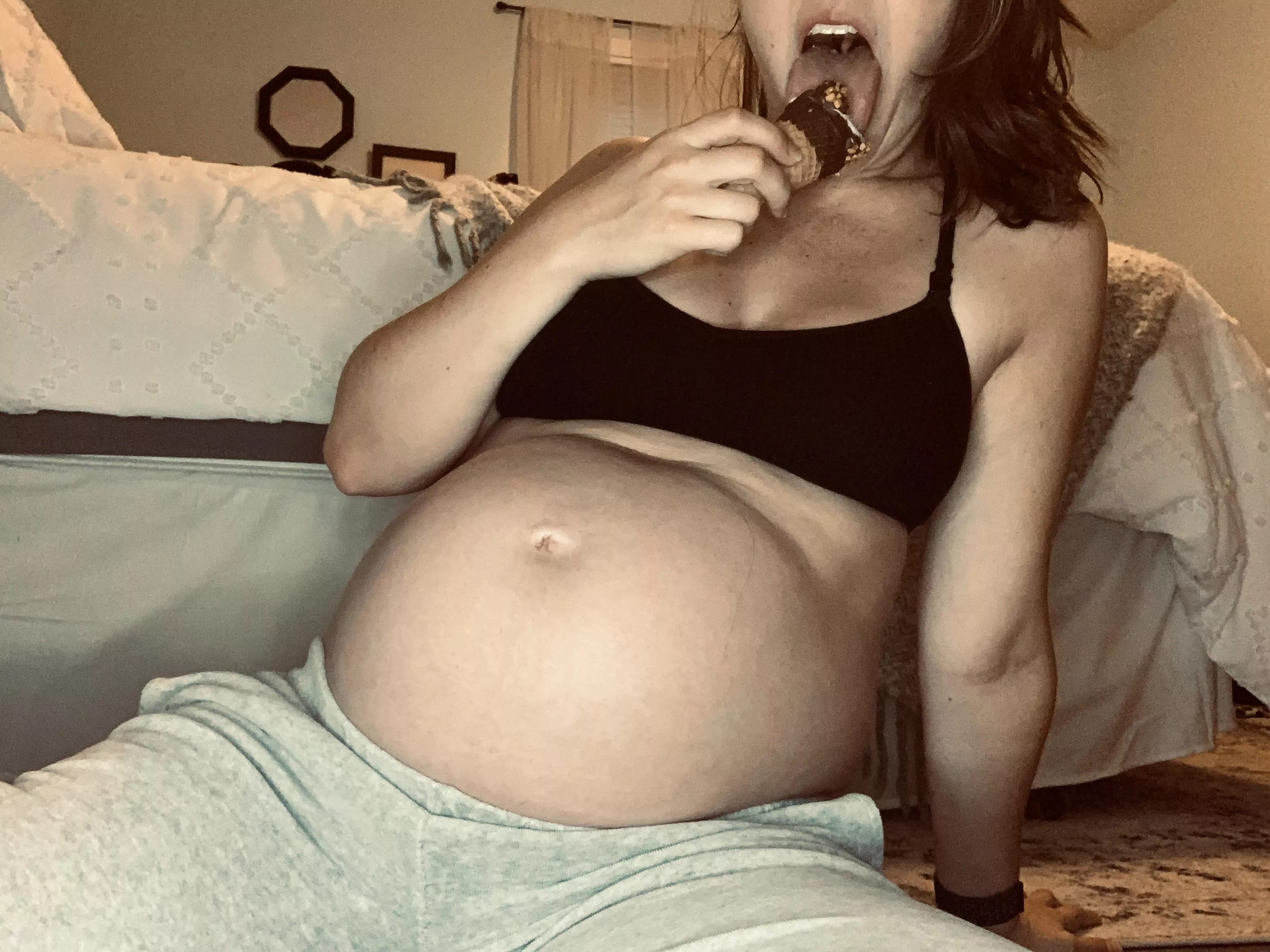 Come make a mess w me ;)