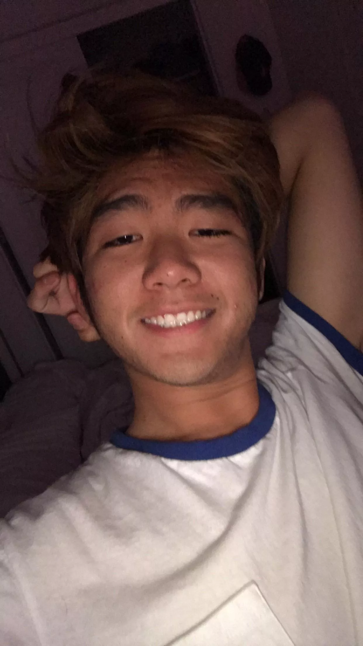 Happy national ocming out dsy :) I came out at 21 when did you?