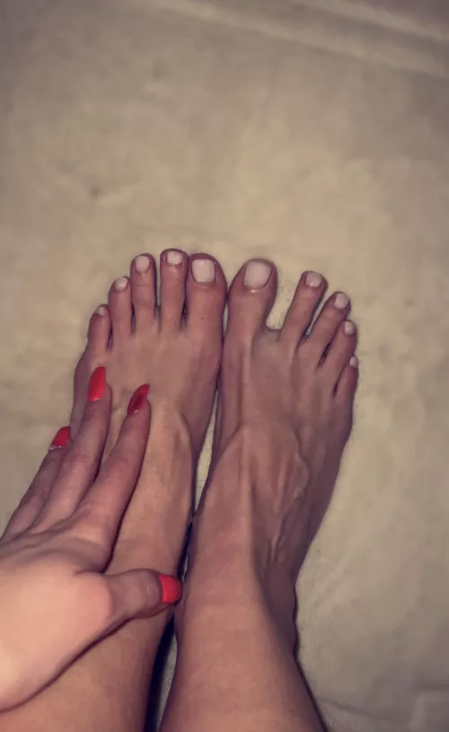 How do we feel about pink toes?🙈💖