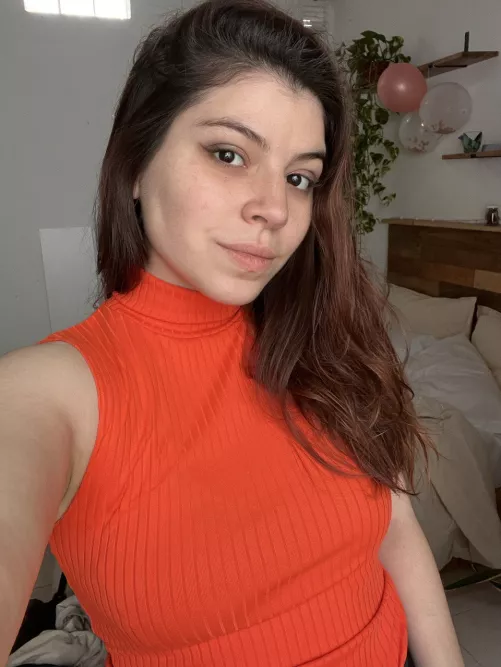 I love this top but I wouldnt mind if you wanna take it off 😏