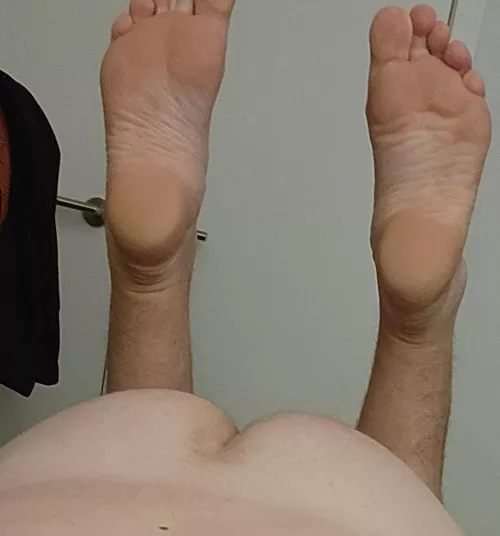 just some size 15s and cake waiting for their attention