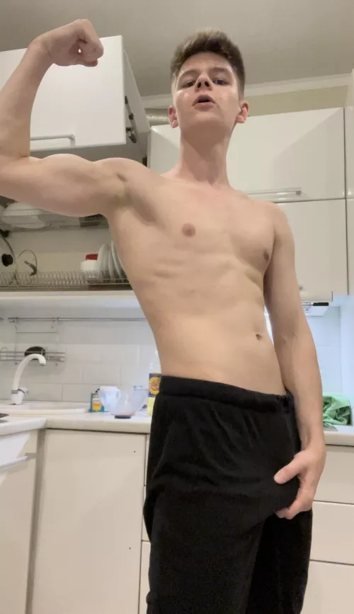 I have just a little hair there, so hope you’ll like it, guys 😇