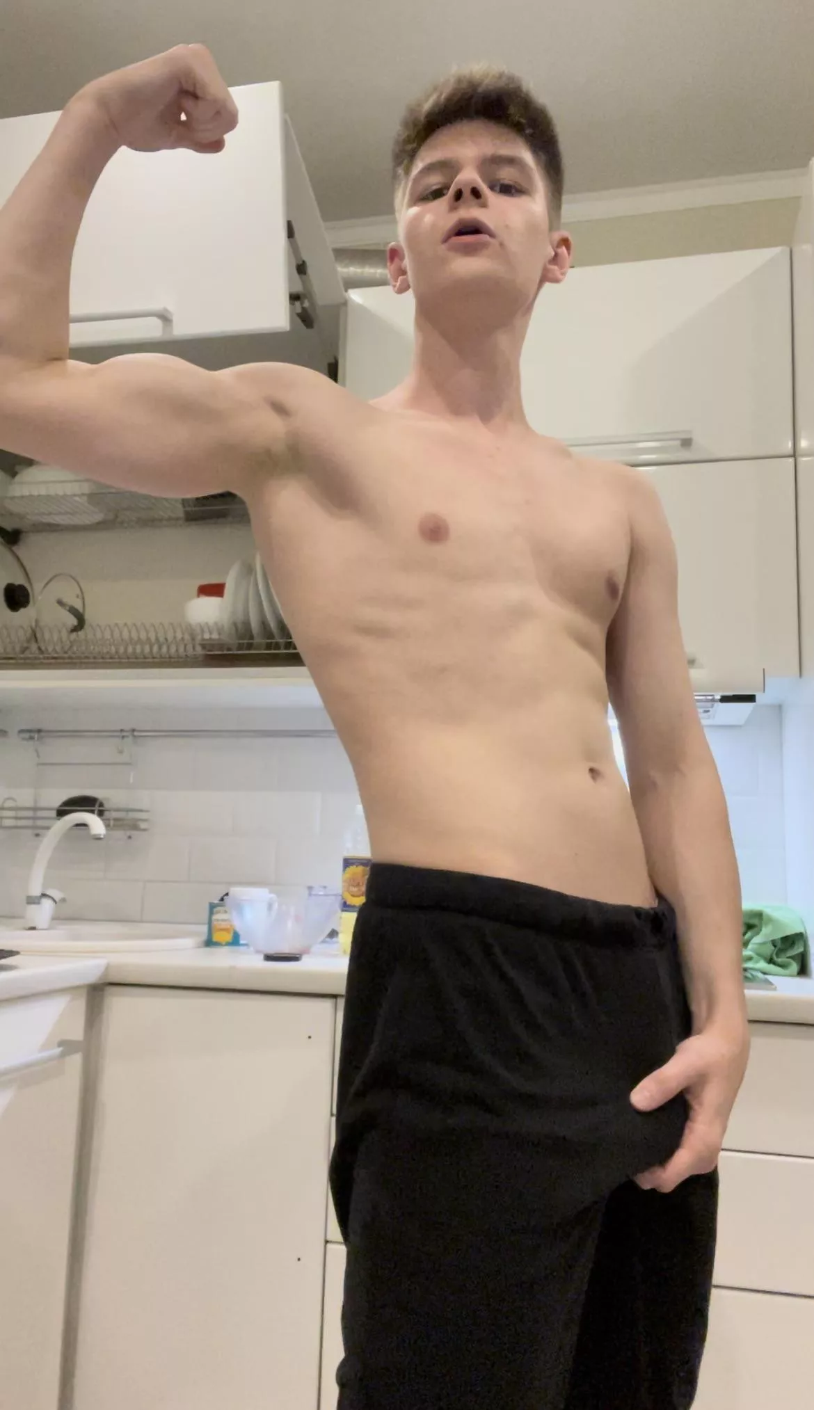 I have just a little hair there, so hope you’ll like it, guys 😇