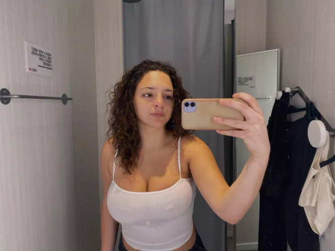 i know you wanna suck on my titties daddy..onlyfans & fansly SALE below 😝