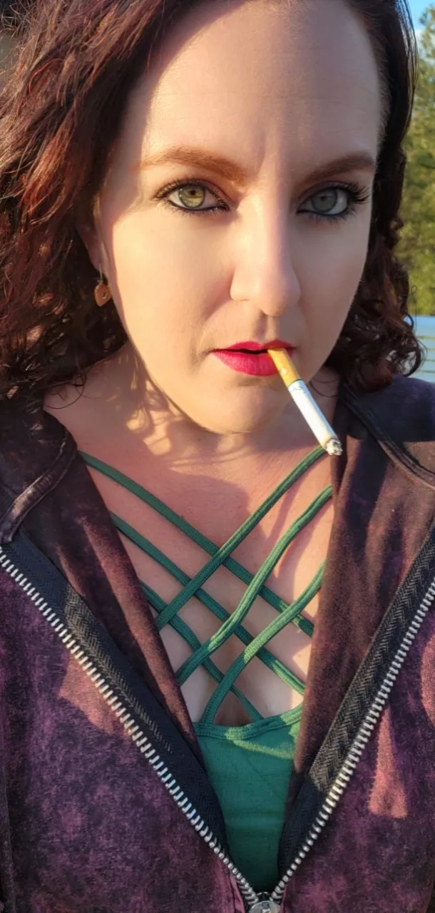 If you don't want to see me smoking, then you'd better find other ways to keep my lips busy 💋💨