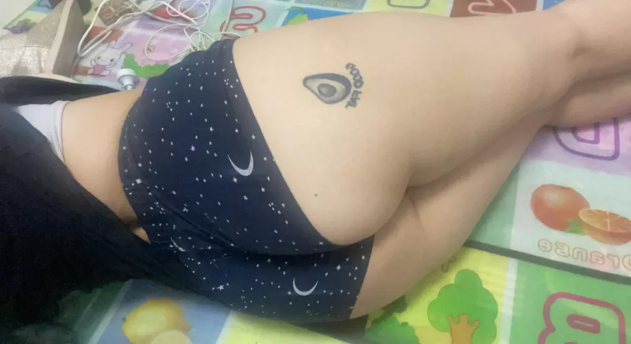 just a lil tease, happy FriYay! Hope you’re having the most fun