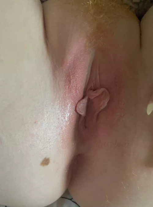 ready for your breakfast in bed? served hot 👩🏻‍🦰