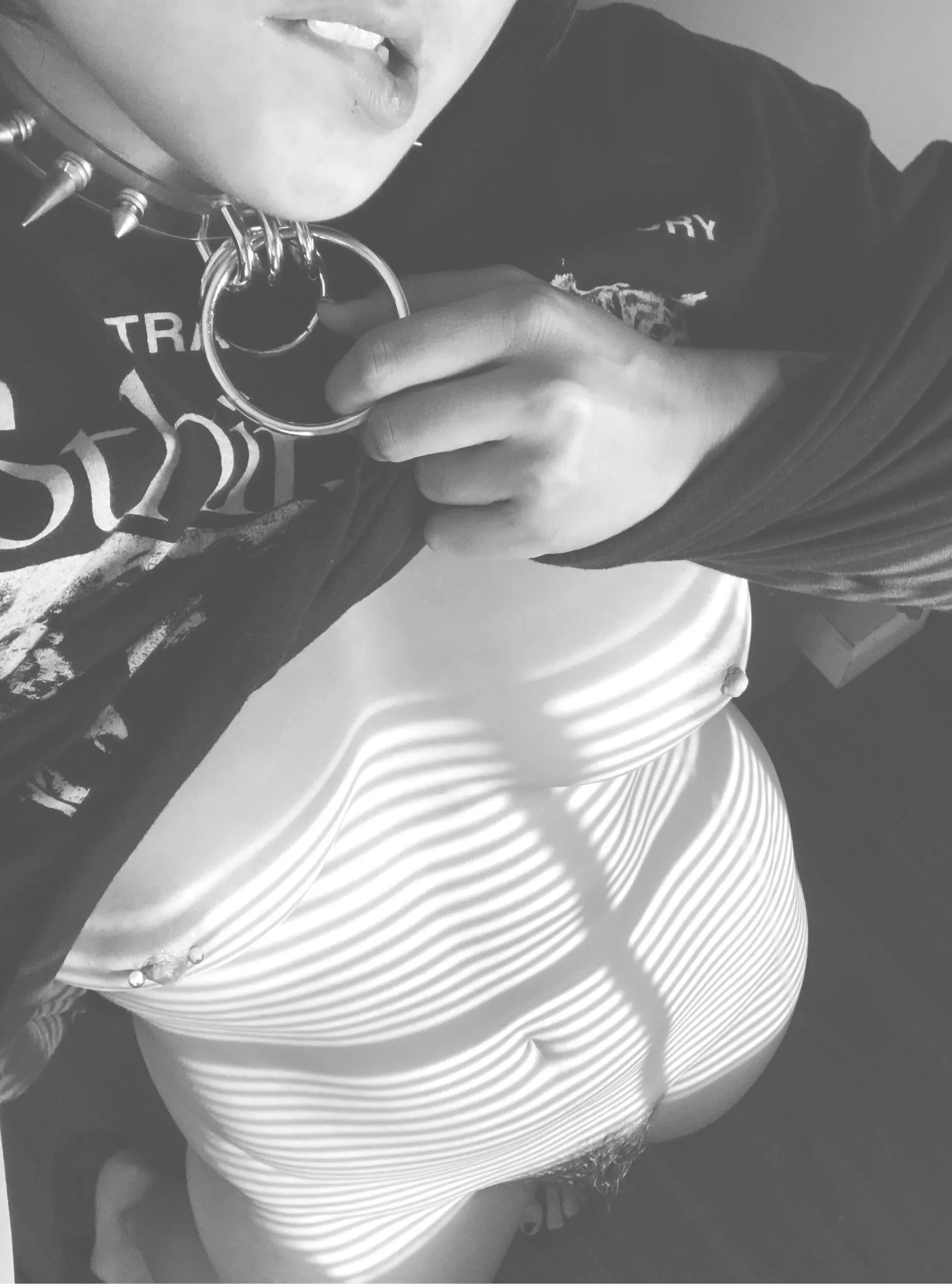 Really loved this aesthetic 🥰🖤🤍✨@knowfacehazed