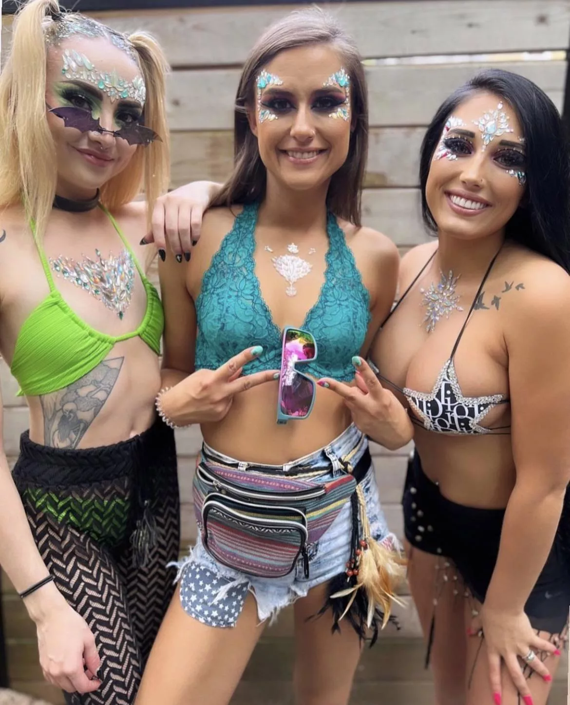 [3] Festival Babes