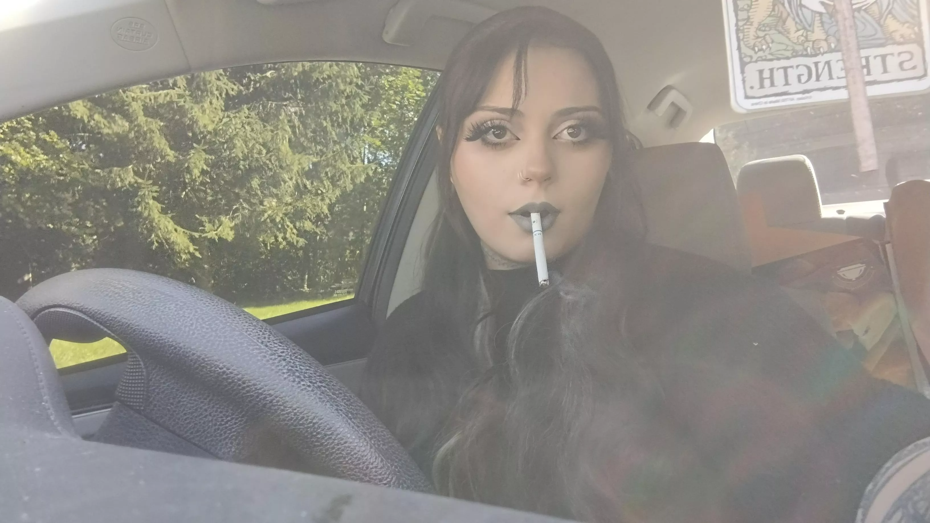 another from yesterday, stuck to my lipstick😋