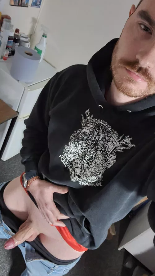 anyone want to keep me company while I'm alone in the office today?